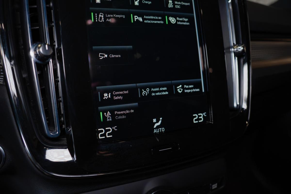volvo-xc40-2022-hibrido-a-gasolina-1477cc