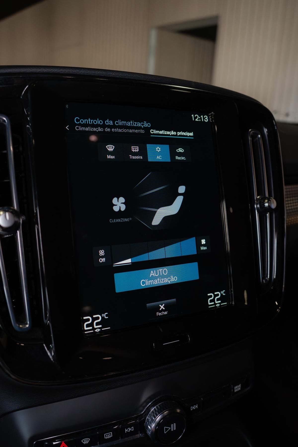 volvo-xc40-2022-hibrido-a-gasolina-1477cc