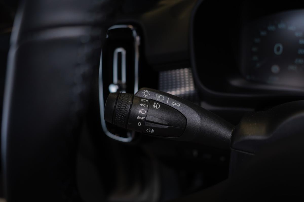 volvo-xc40-2022-hibrido-a-gasolina-1477cc