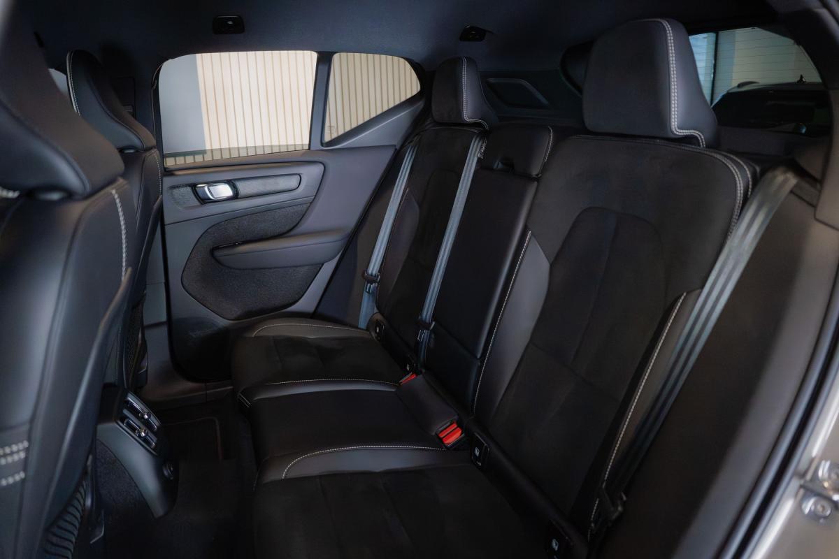 volvo-xc40-2022-hibrido-a-gasolina-1477cc