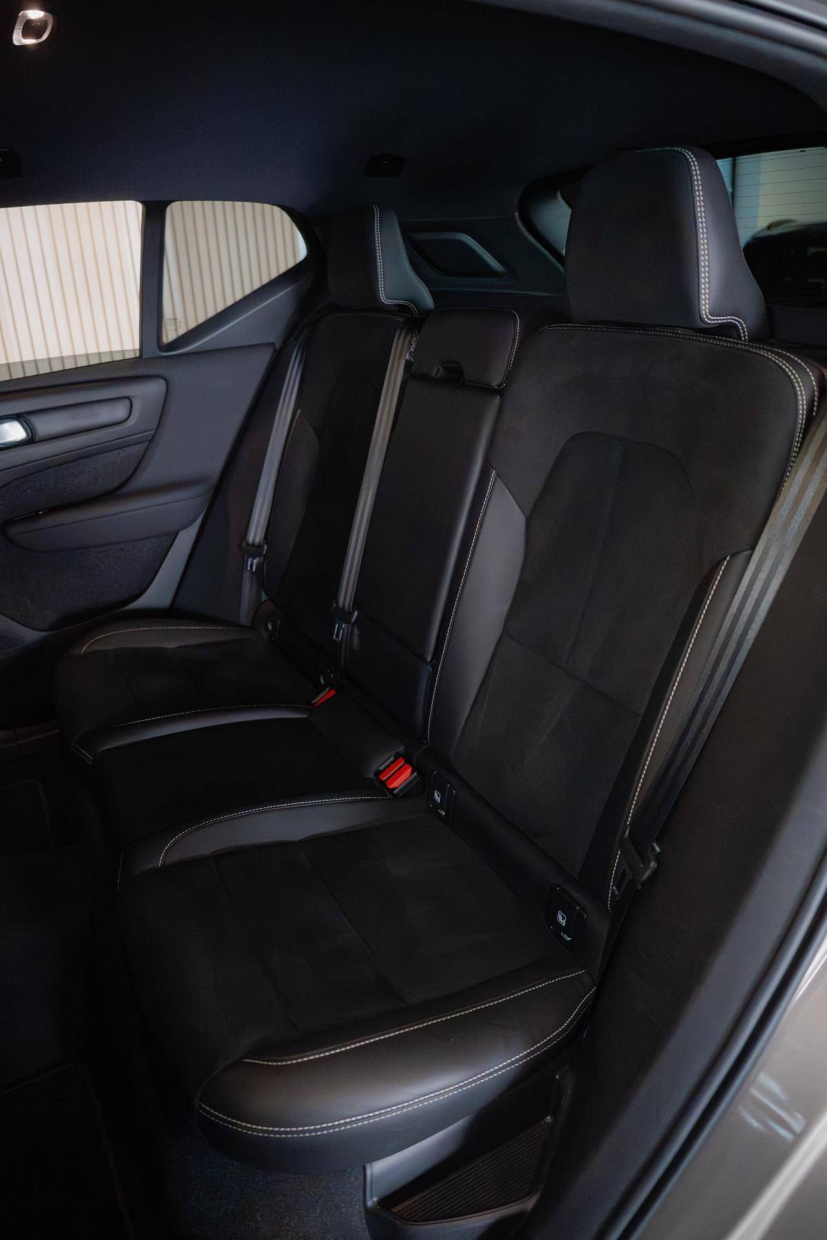 volvo-xc40-2022-hibrido-a-gasolina-1477cc