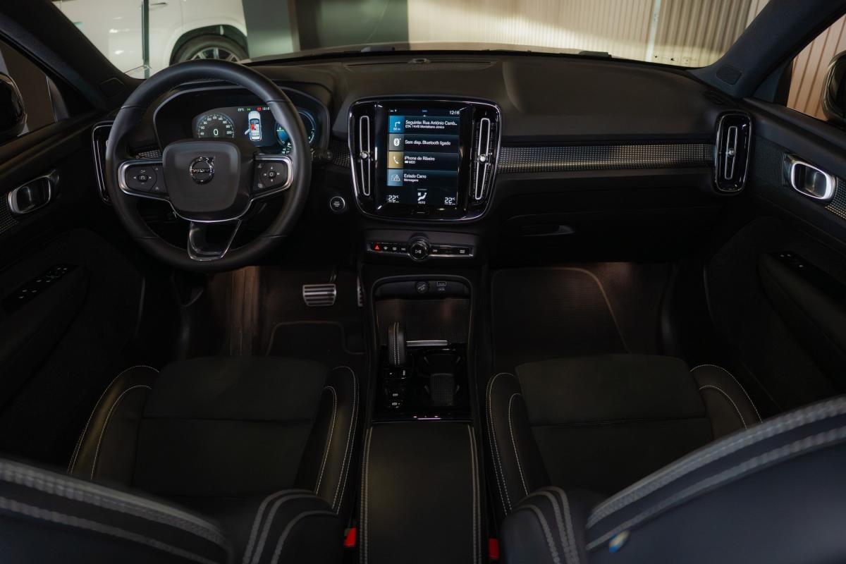 volvo-xc40-2022-hibrido-a-gasolina-1477cc