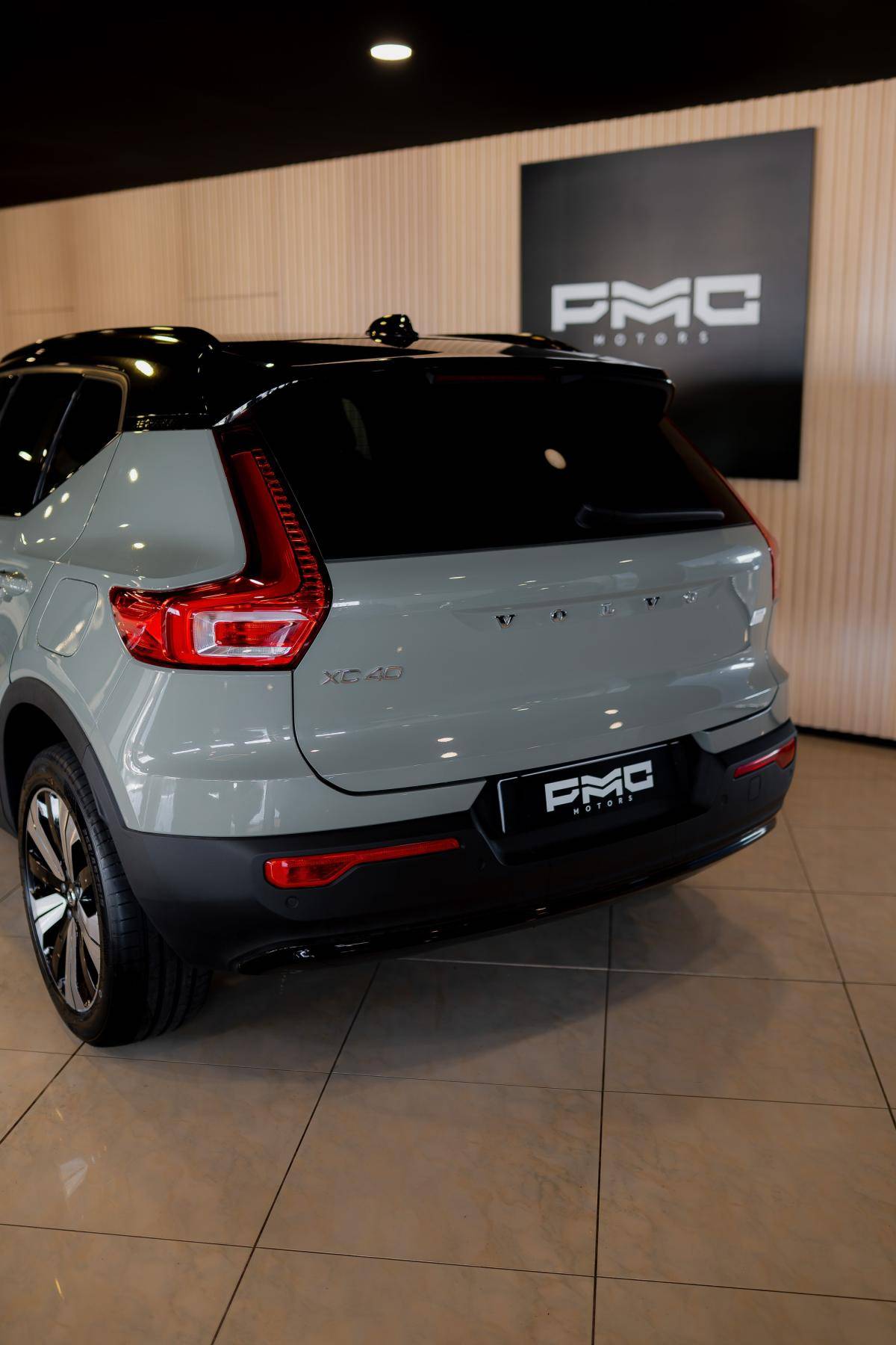 volvo-xc40-2023-eletrico-500cc