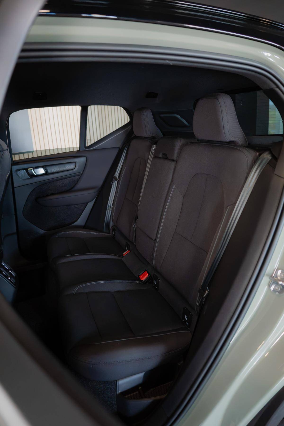 volvo-xc40-2023-eletrico-500cc