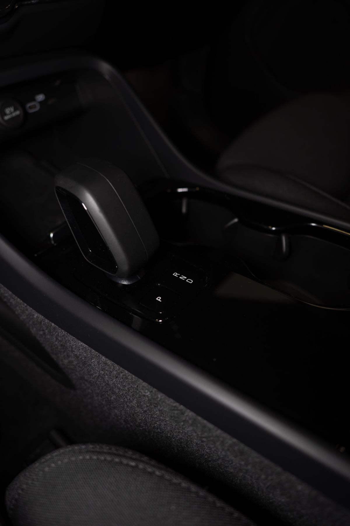 volvo-xc40-2023-eletrico-500cc