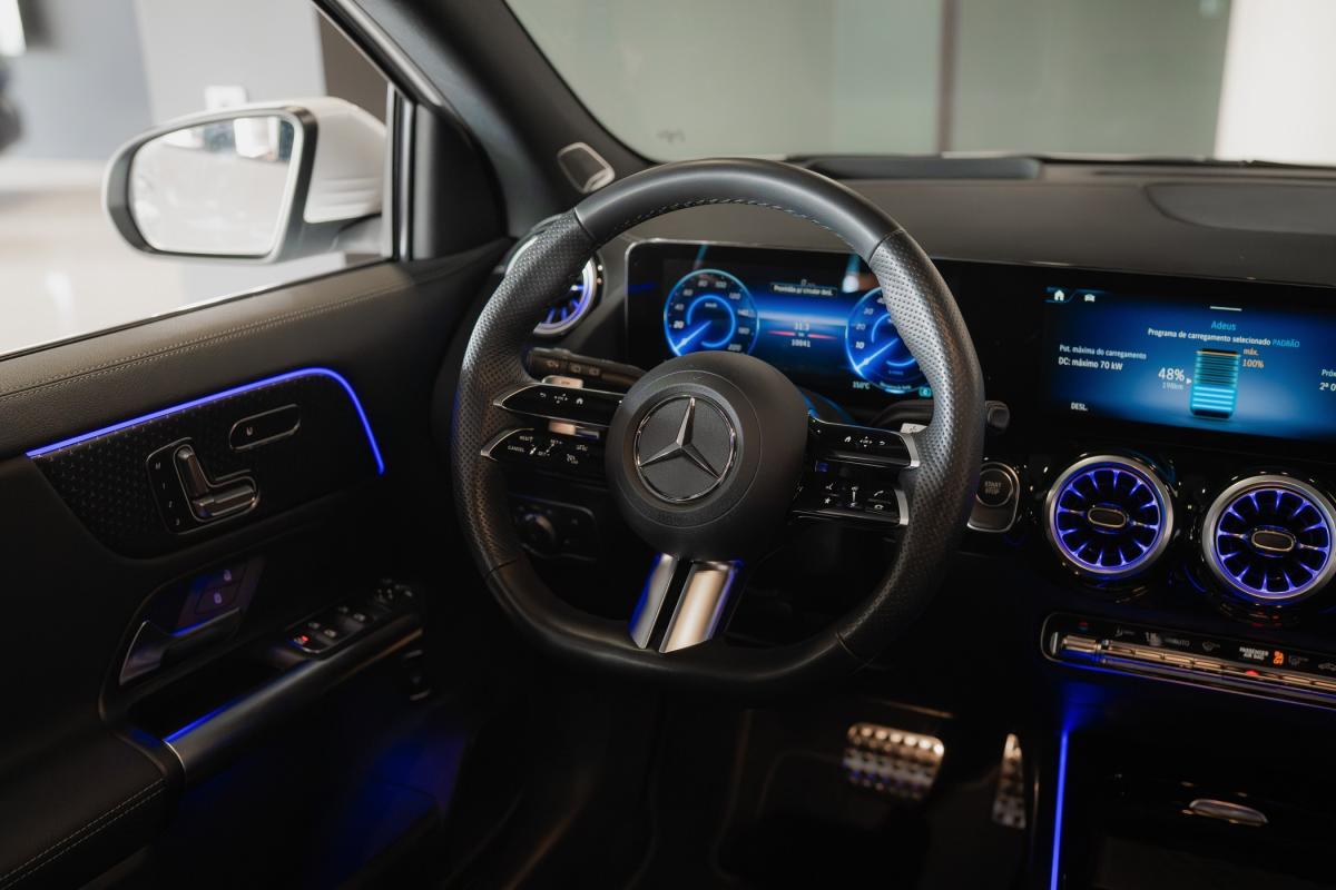mercedes-benz-eqa-2024-eletrico-500cc