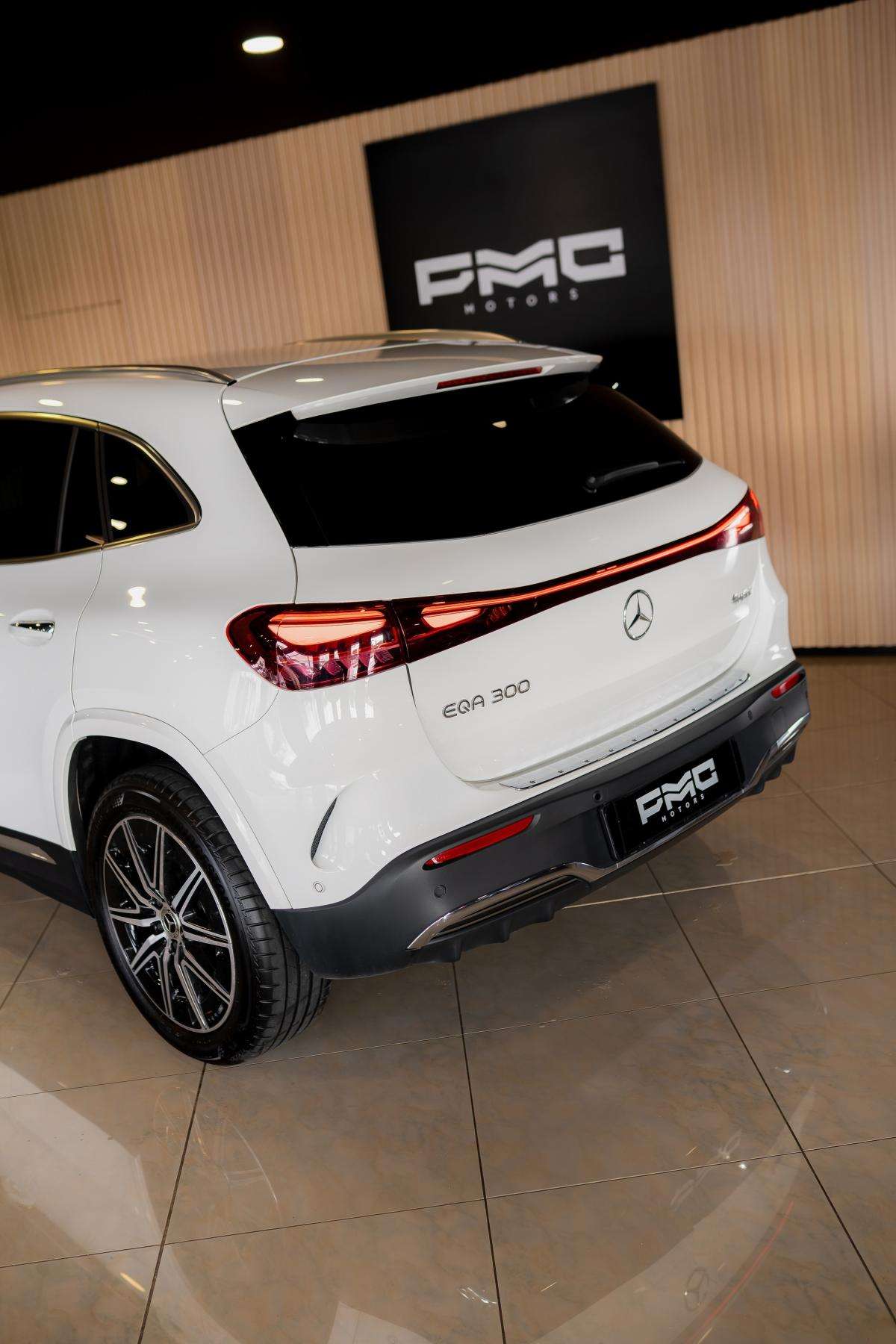mercedes-benz-eqa-2024-eletrico-500cc