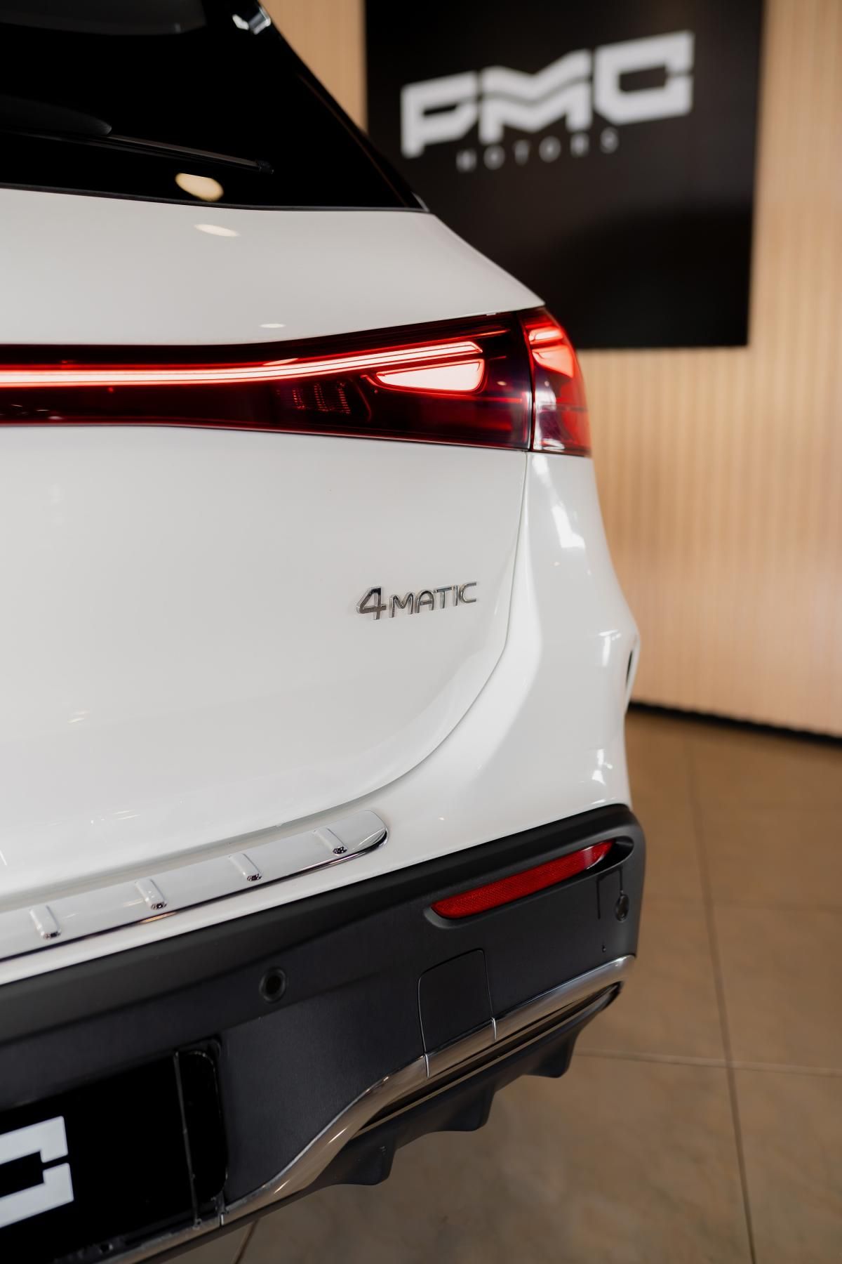 mercedes-benz-eqa-2024-eletrico-500cc