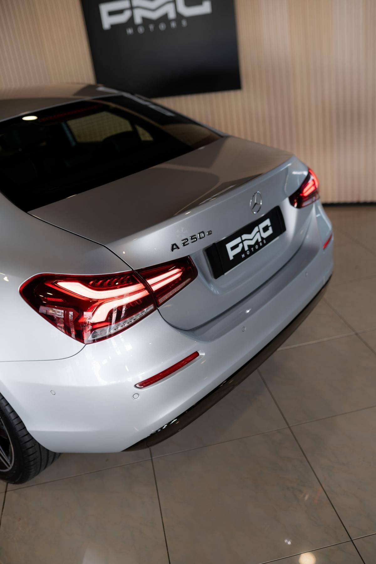 mercedes-benz-classe-a-2021-hibrido-a-gasolina-1332cc