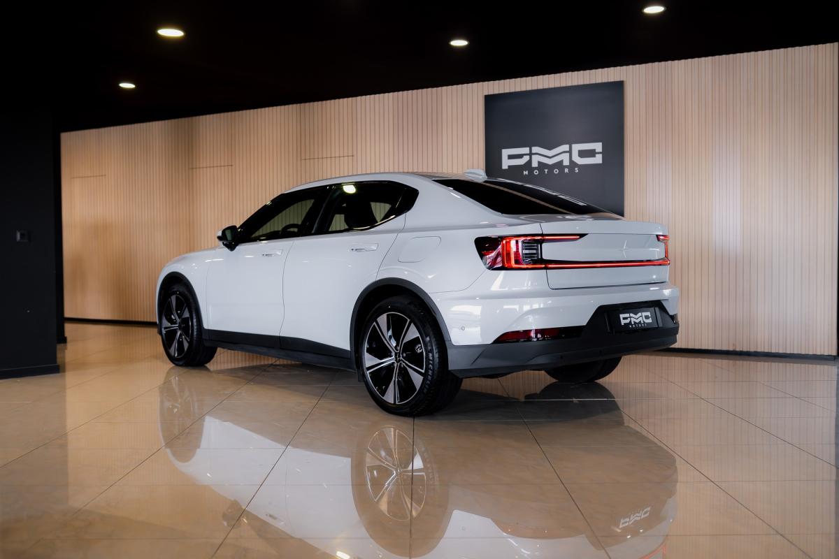 polestar-2-2024-eletrico-500cc