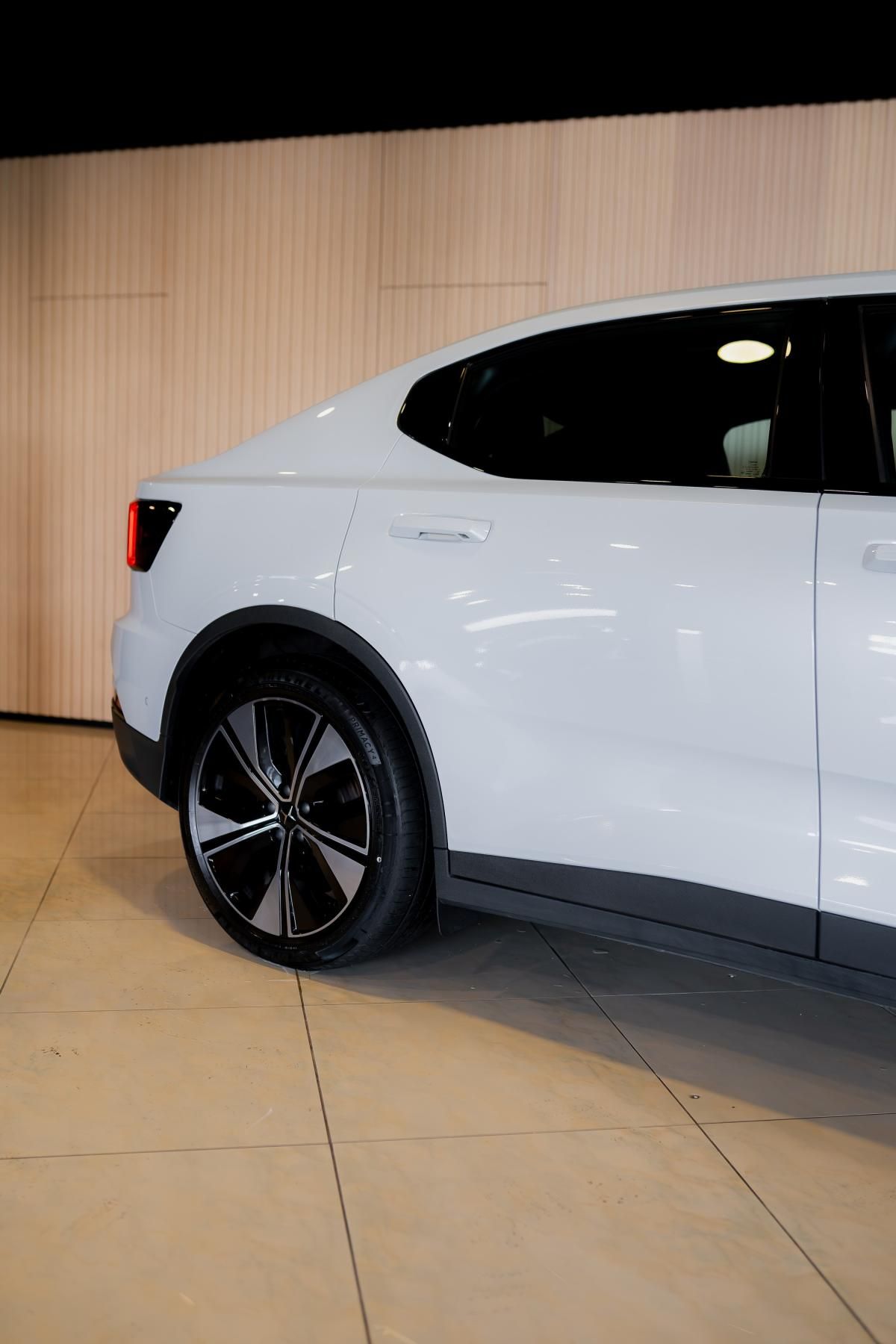 polestar-2-2024-eletrico-500cc