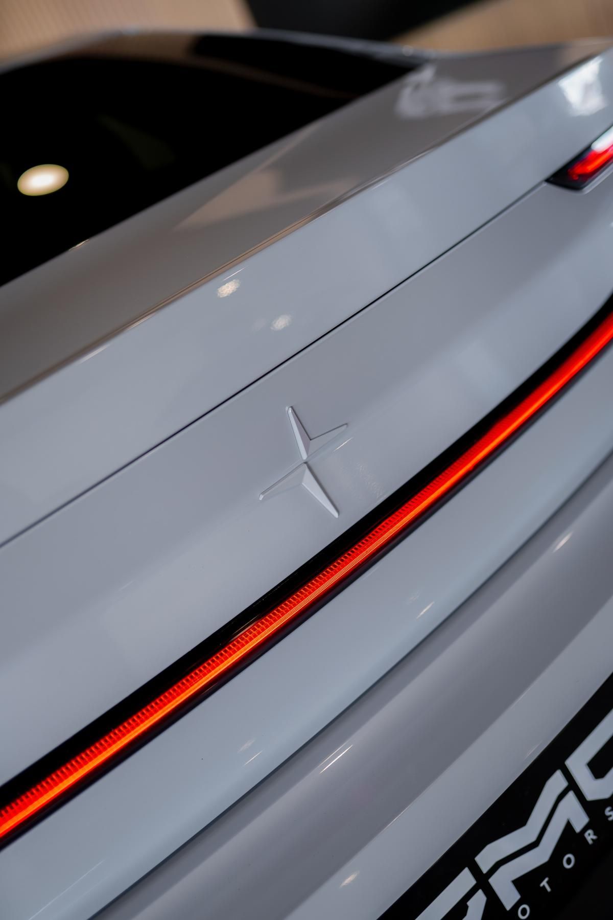 polestar-2-2024-eletrico-500cc