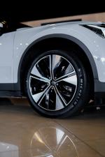 polestar-2-2024-eletrico-500cc