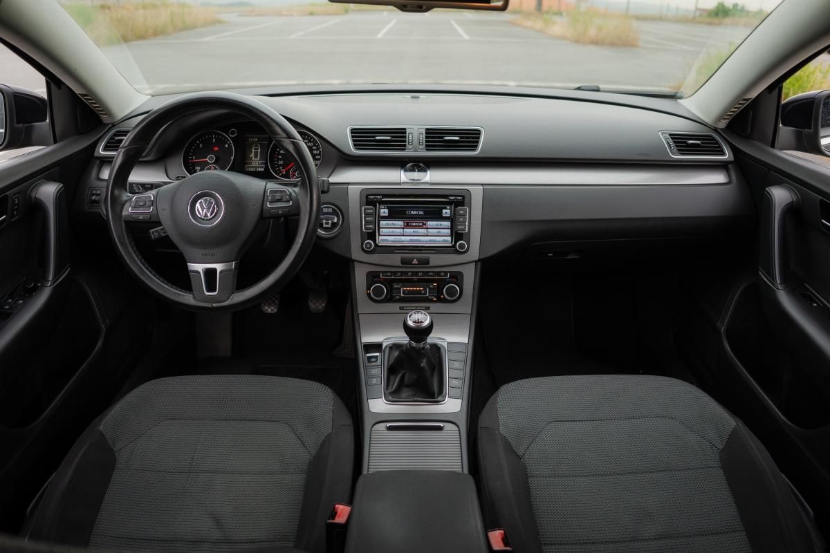 volkswagen-passat-2011-diesel-1598cc