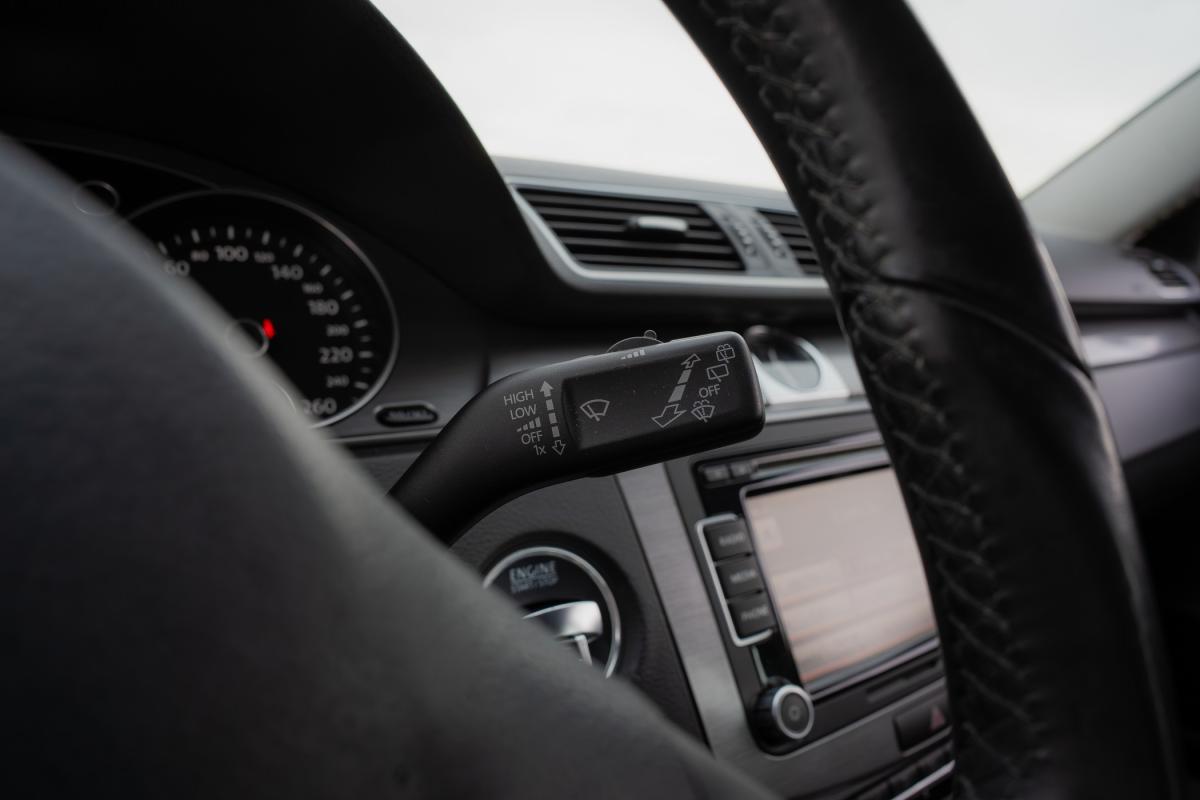 volkswagen-passat-2011-diesel-1598cc
