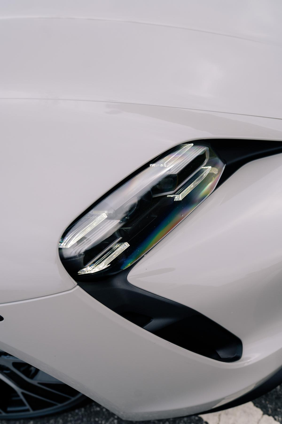 porsche-taycan-2023-eletrico-0cc
