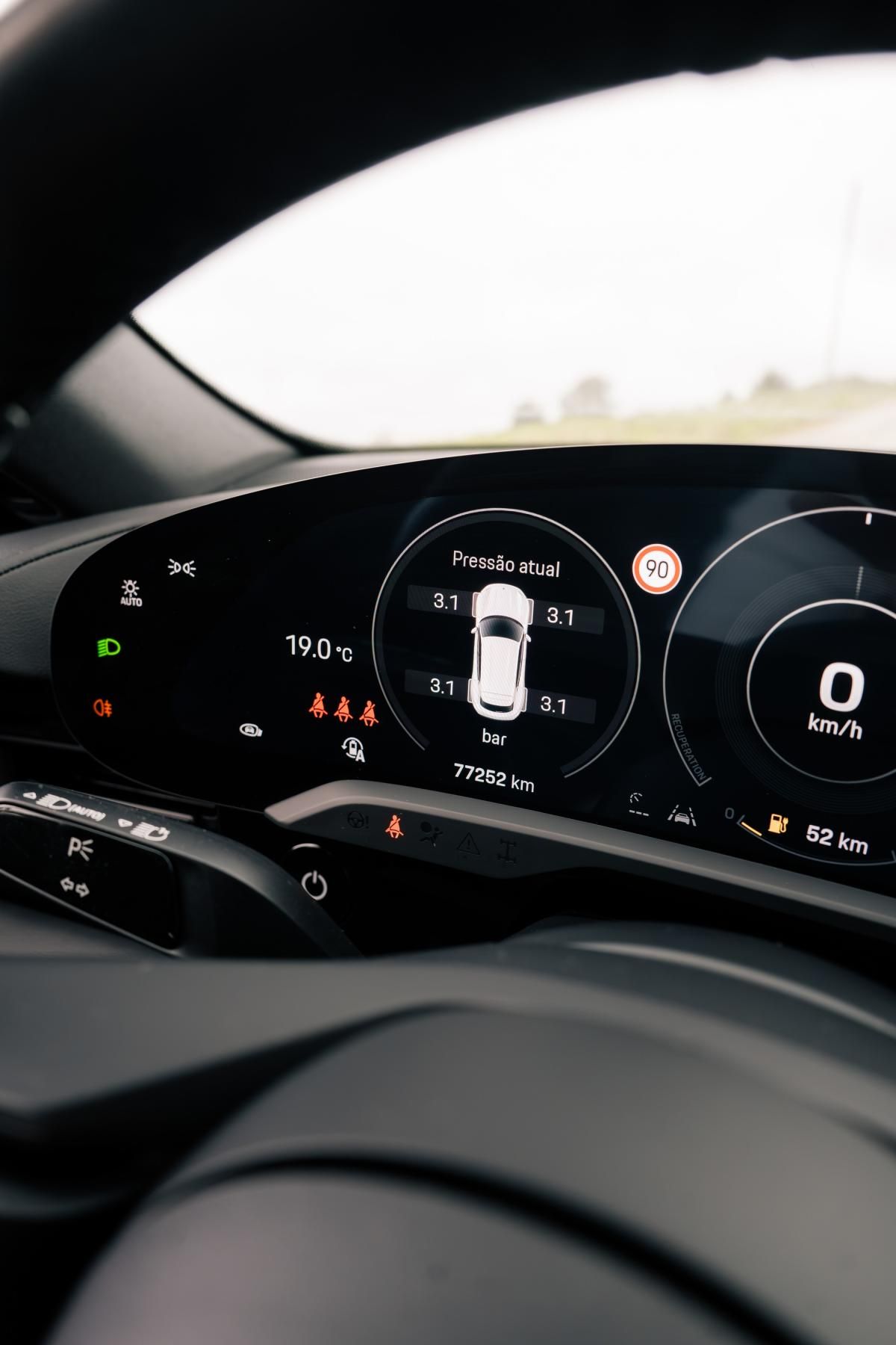 porsche-taycan-2023-eletrico-0cc