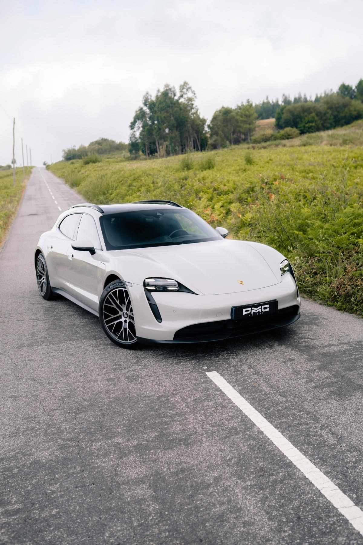 porsche-taycan-2023-eletrico-0cc