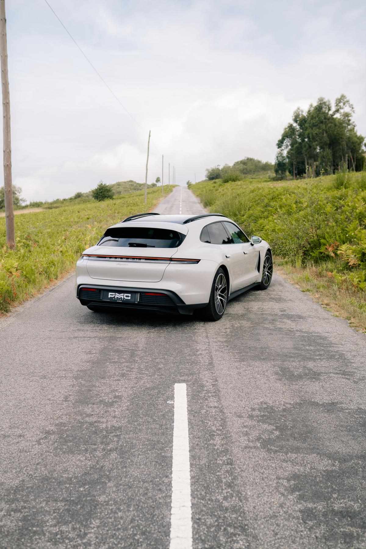 porsche-taycan-2023-eletrico-0cc