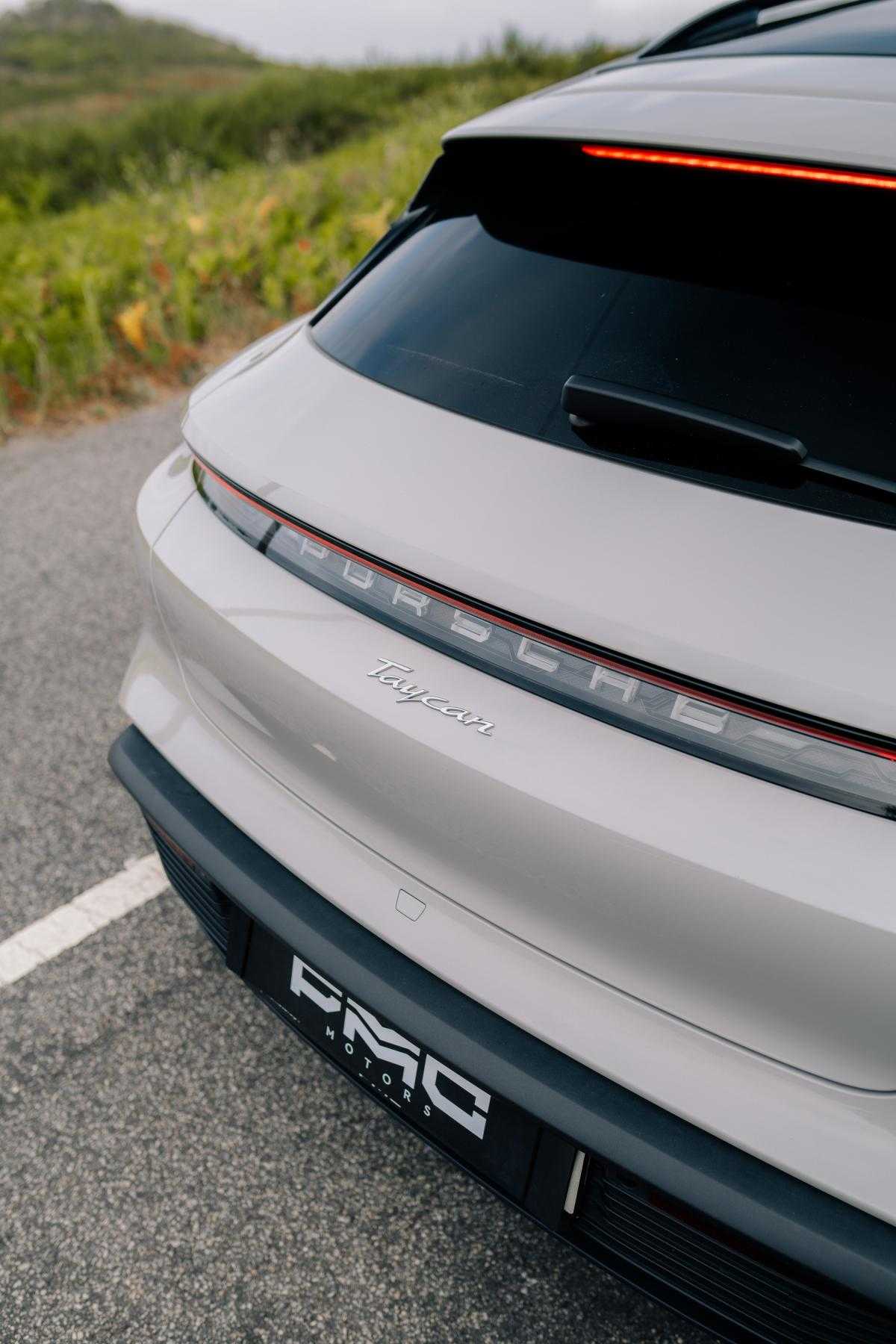porsche-taycan-2023-eletrico-0cc