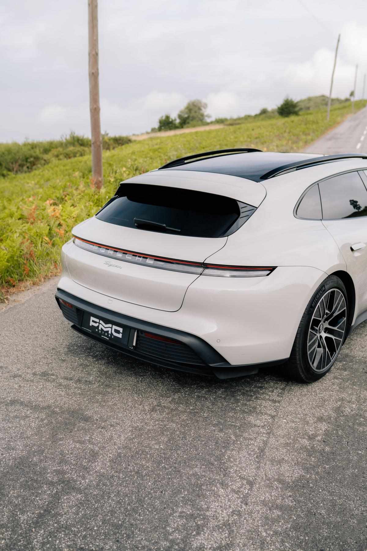 porsche-taycan-2023-eletrico-0cc