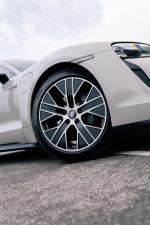 porsche-taycan-2023-eletrico-0cc