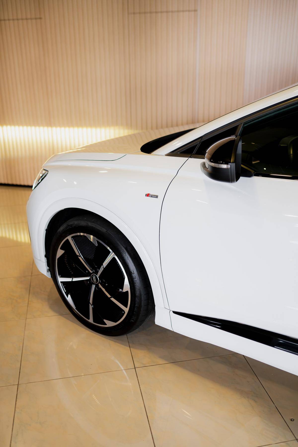 audi-q4-e-tron-2022-eletrico-500cc