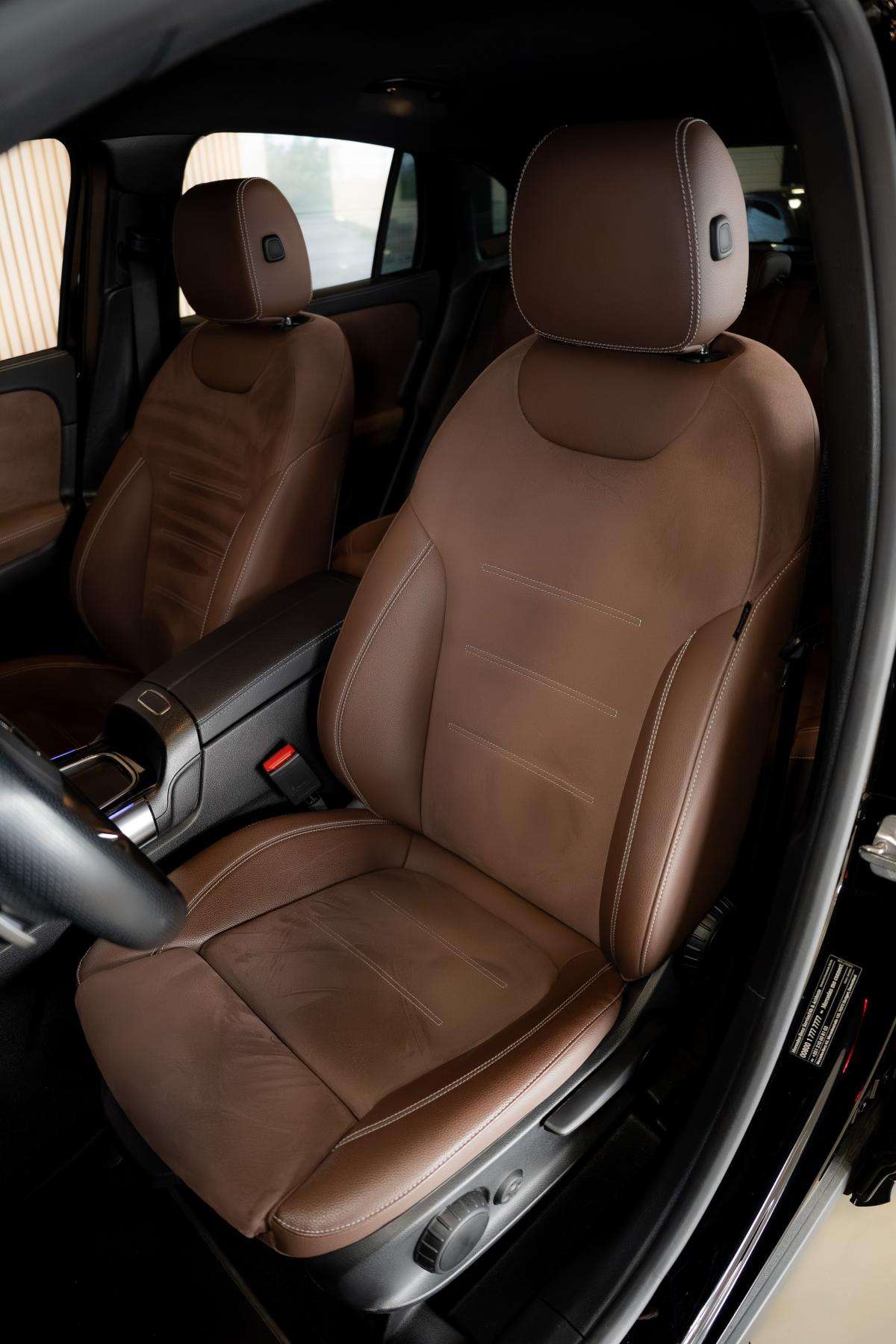 mercedes-benz-gla-2023-gasolina-1332cc