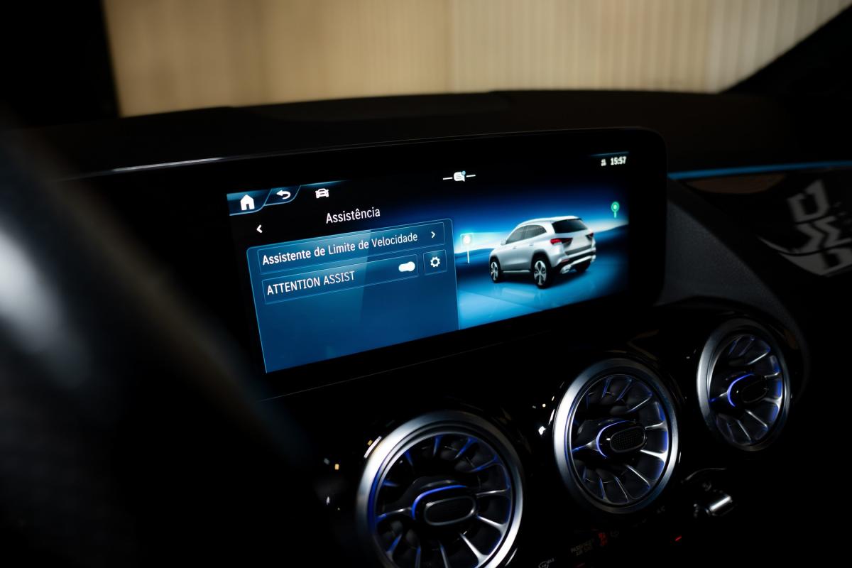 mercedes-benz-gla-2023-gasolina-1332cc