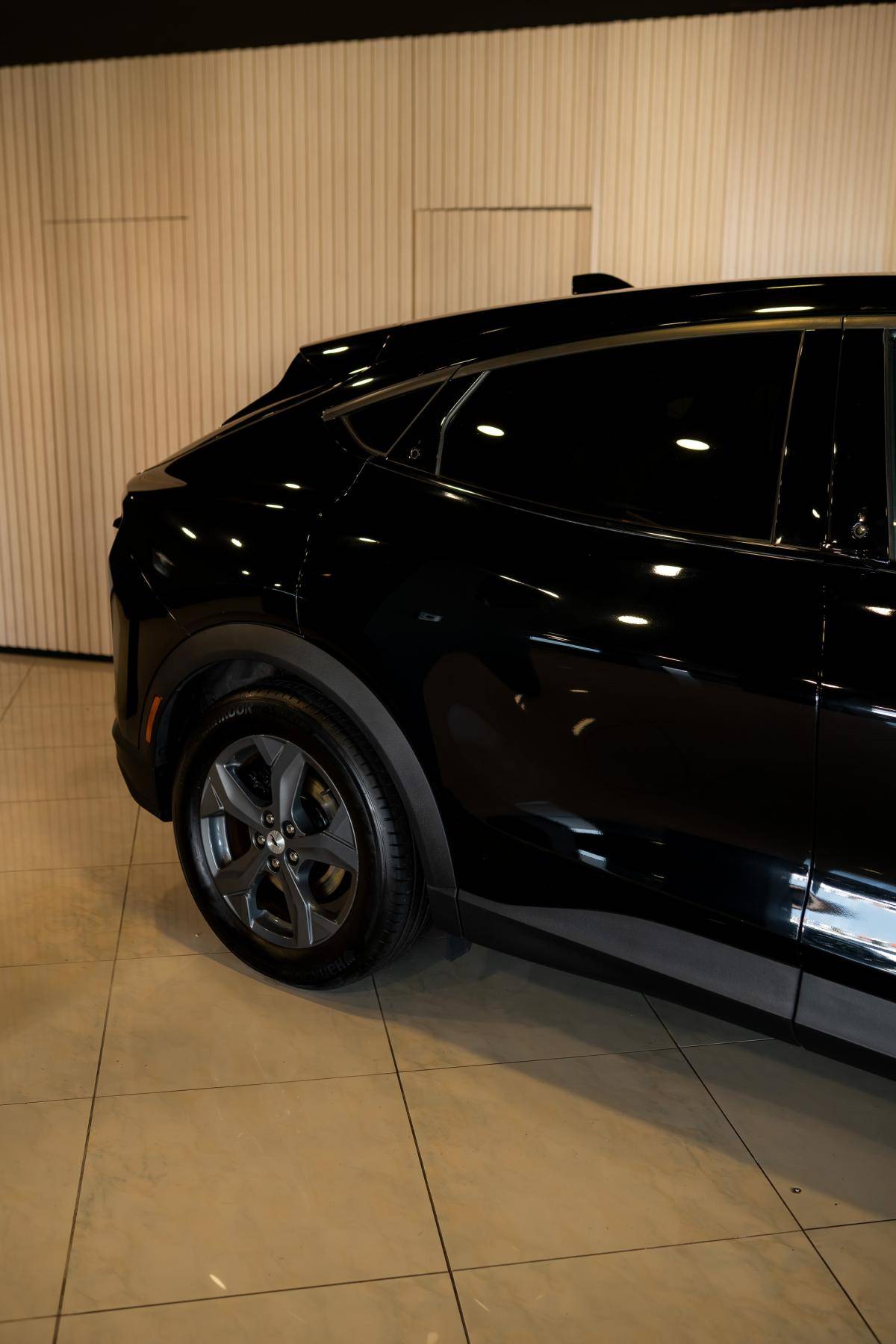 ford-mustang-2021-eletrico-500cc