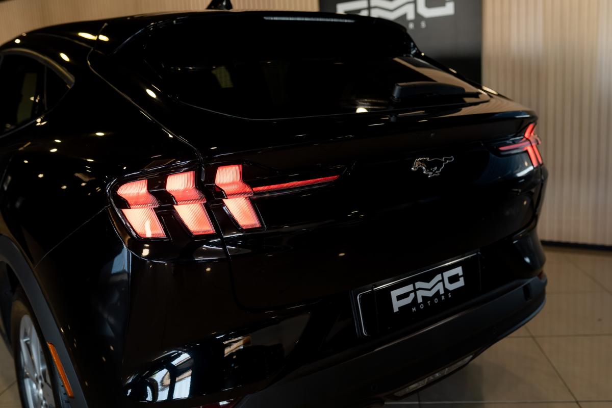 ford-mustang-2021-eletrico-500cc