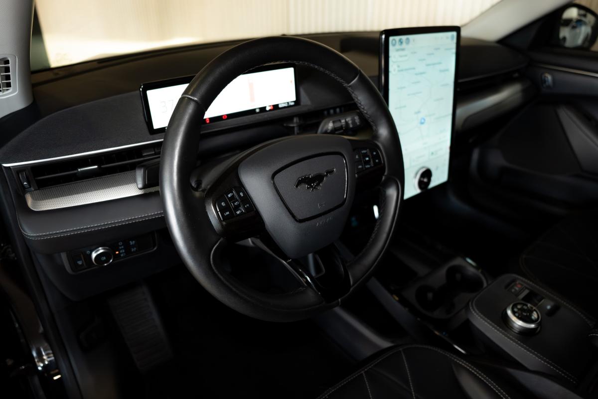 ford-mustang-2021-eletrico-500cc