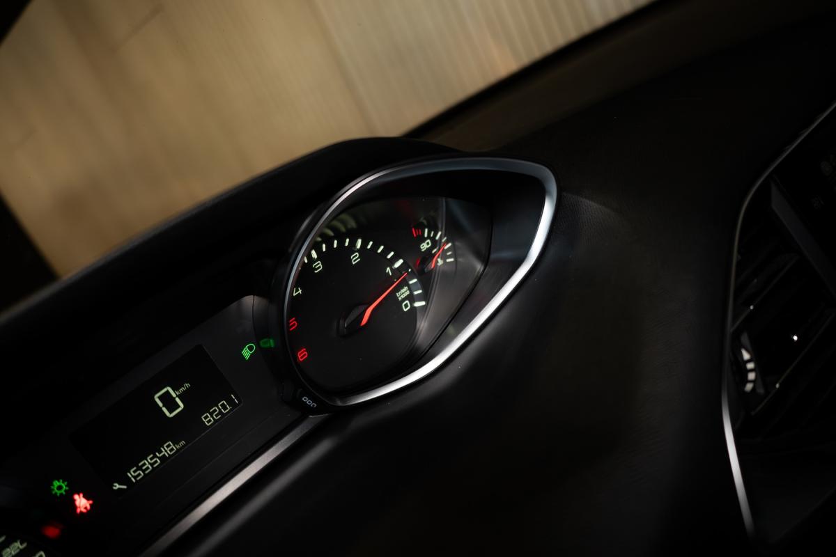 peugeot-308-2016-diesel-1560cc
