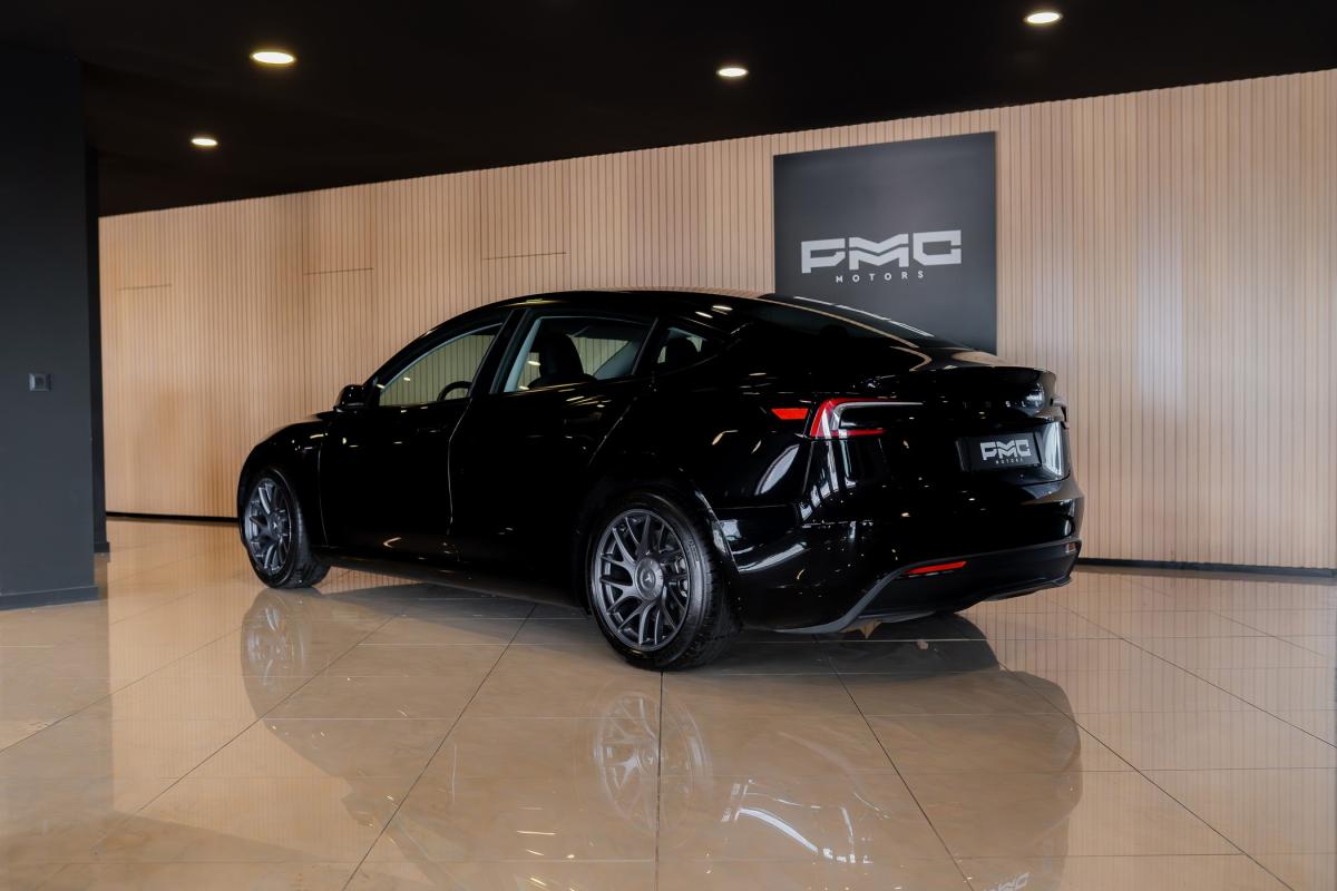 tesla-model-3-2024-eletrico-500cc