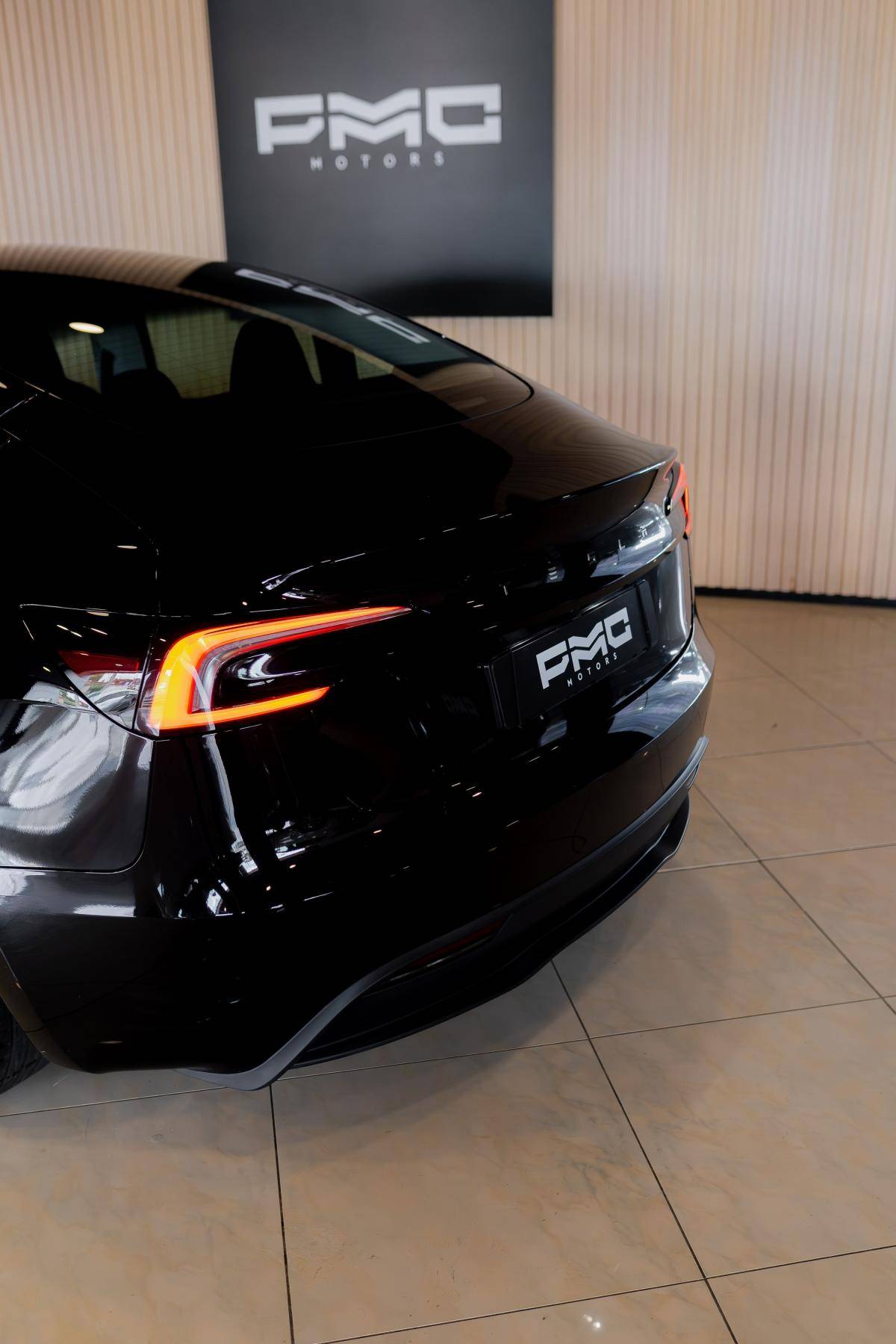 tesla-model-3-2024-eletrico-500cc