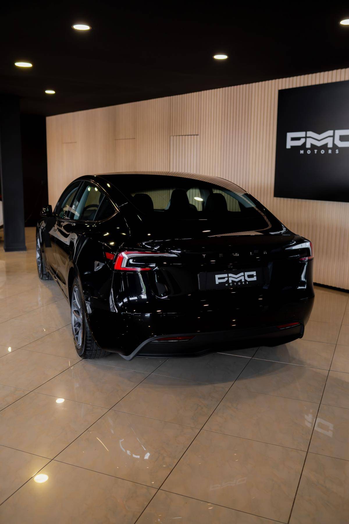 tesla-model-3-2024-eletrico-500cc