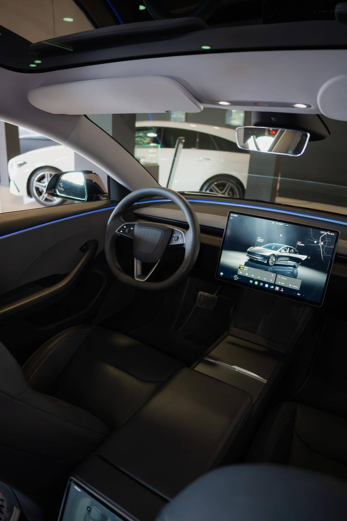 tesla-model-3-2024-eletrico-500cc