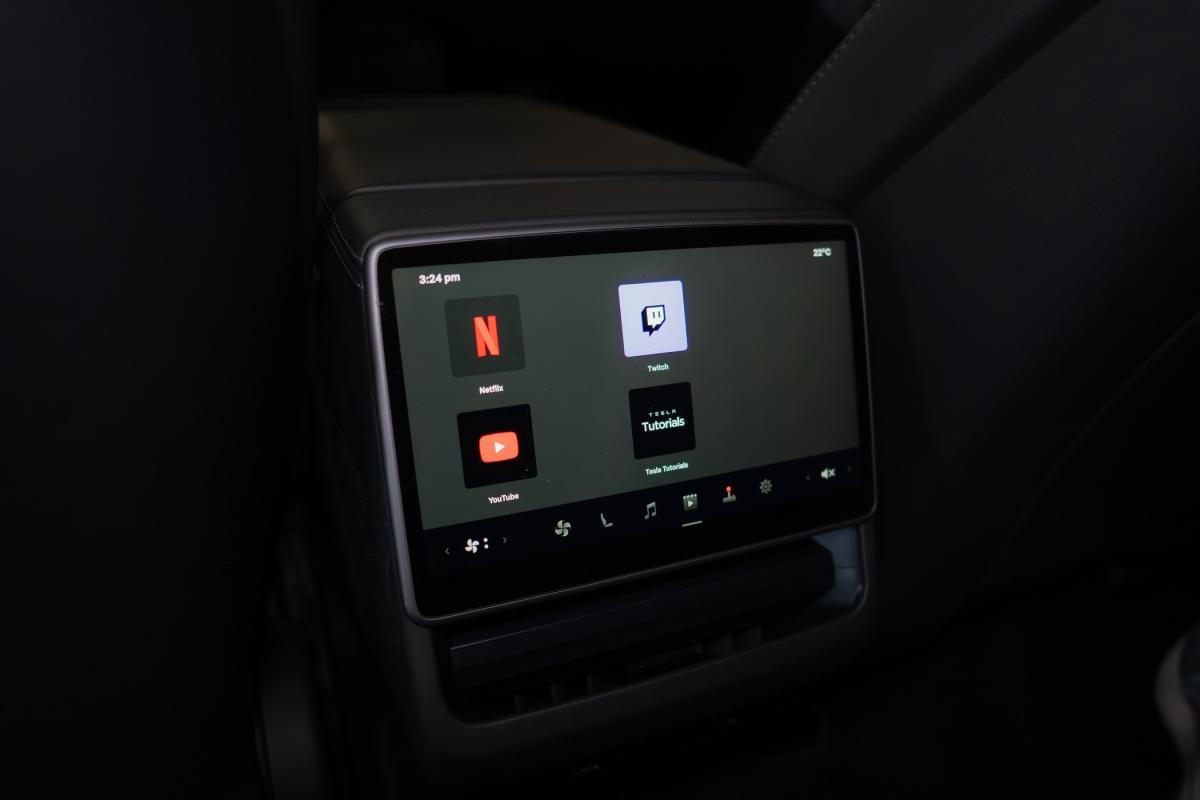 tesla-model-3-2024-eletrico-500cc