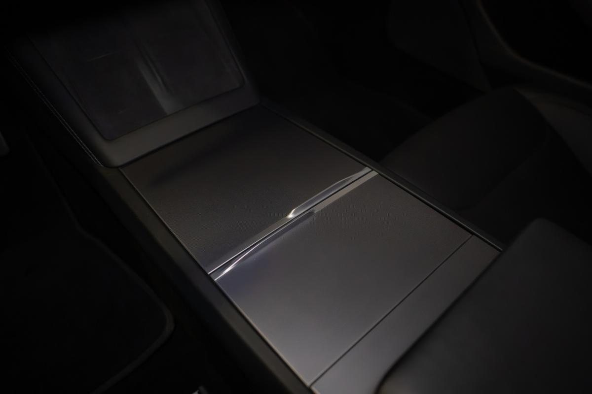 tesla-model-3-2024-eletrico-500cc