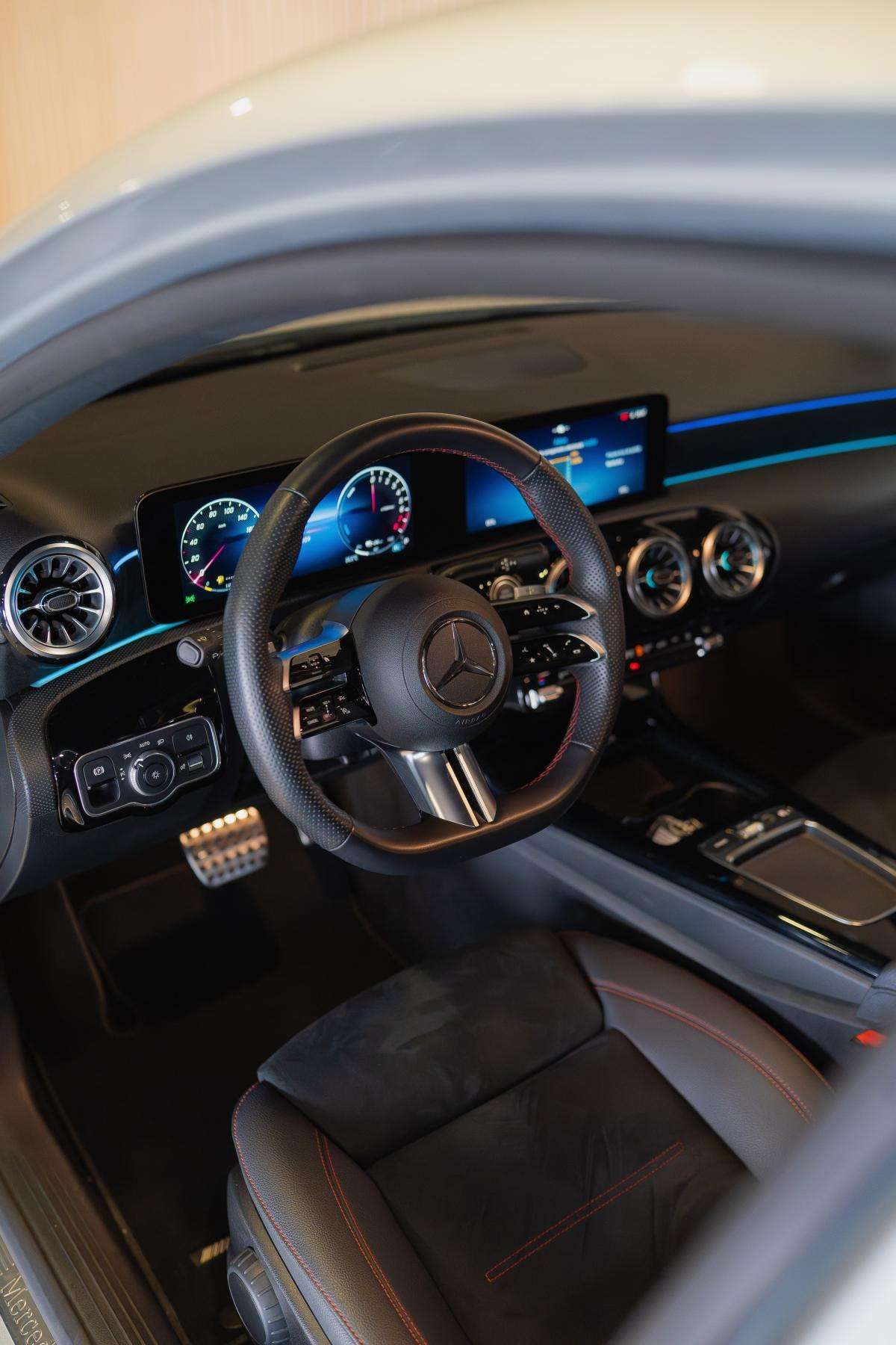 mercedes-benz-classe-a-2025-hibrido-a-gasolina-1332cc