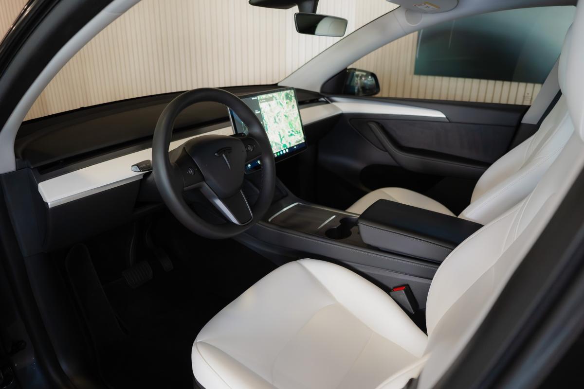 tesla-model-y-2021-eletrico-500cc