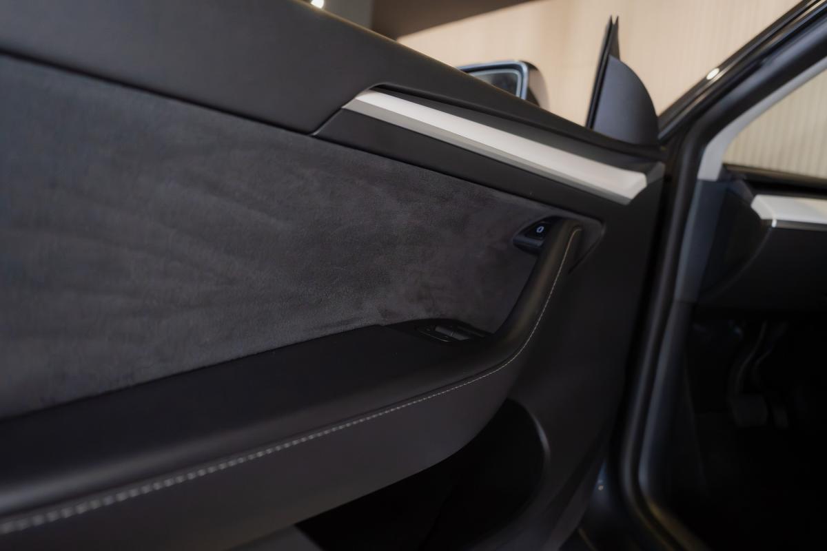 tesla-model-y-2021-eletrico-500cc