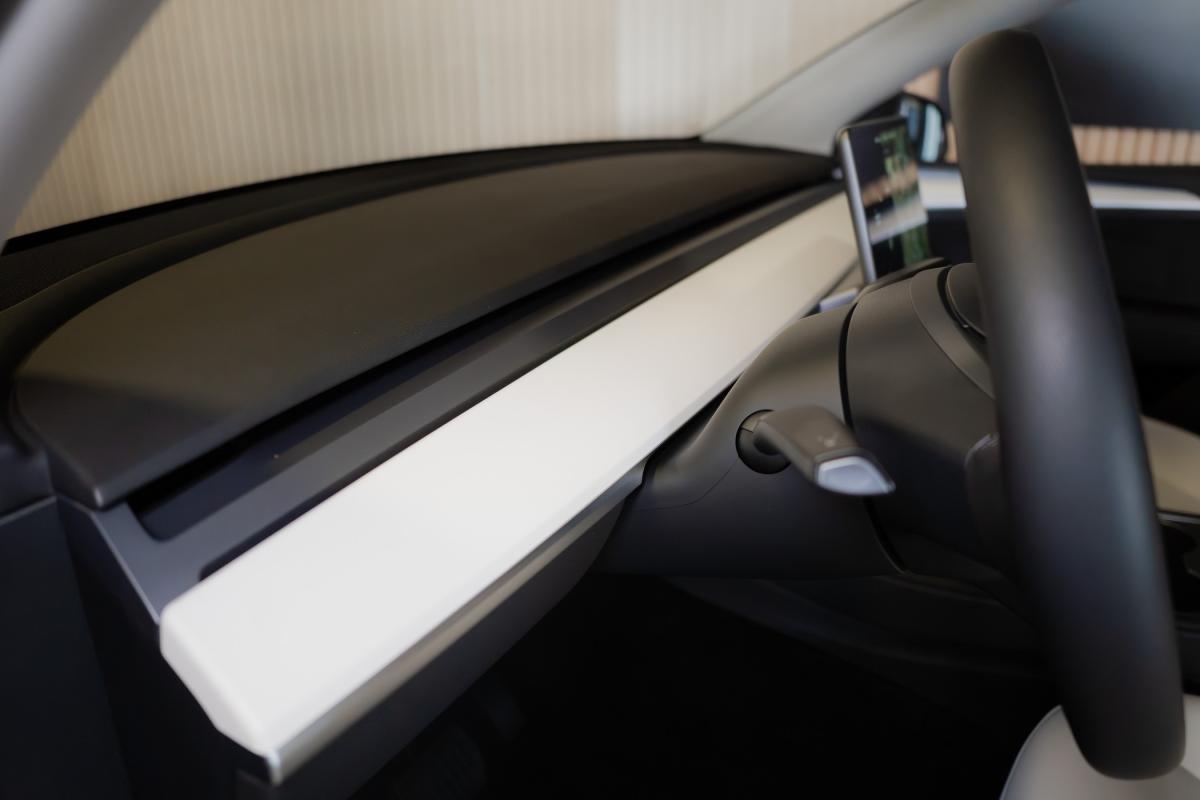 tesla-model-y-2021-eletrico-500cc