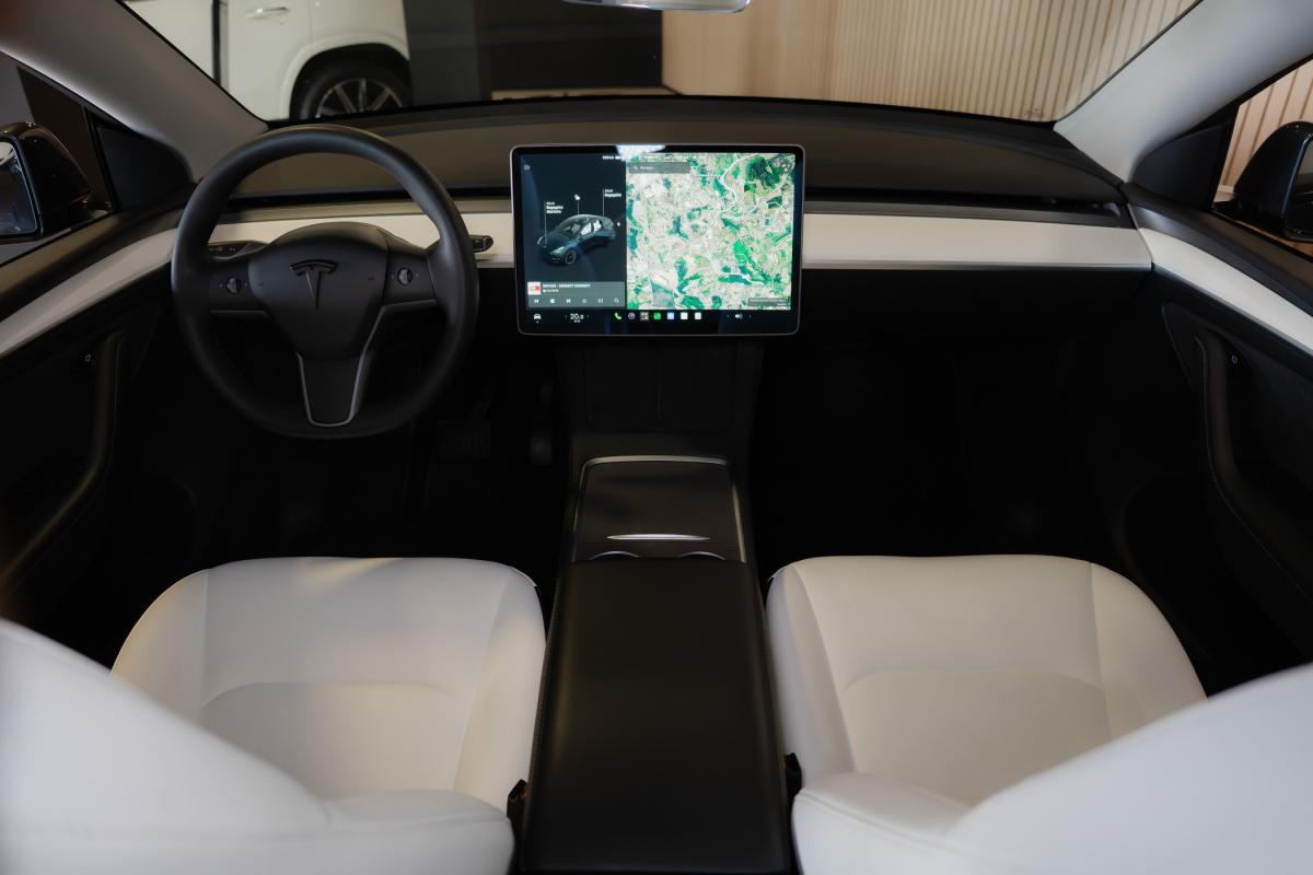 tesla-model-y-2021-eletrico-500cc