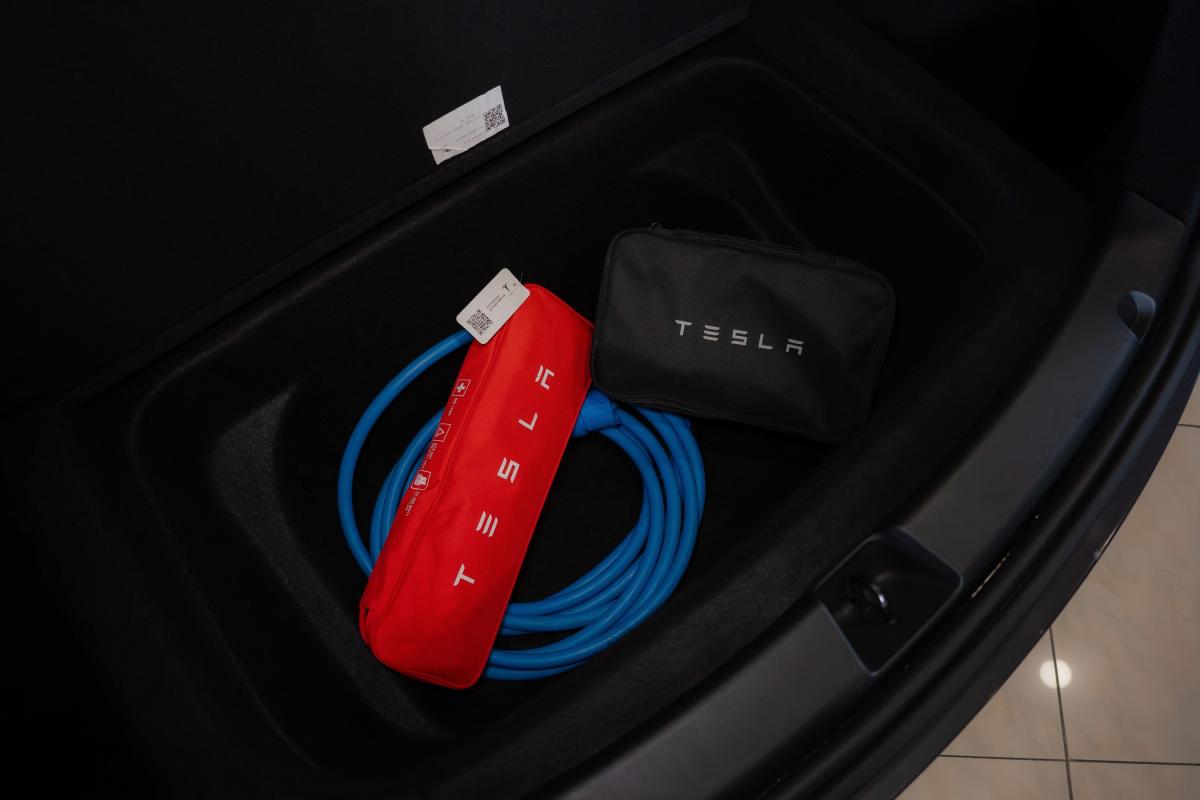 tesla-model-y-2021-eletrico-500cc