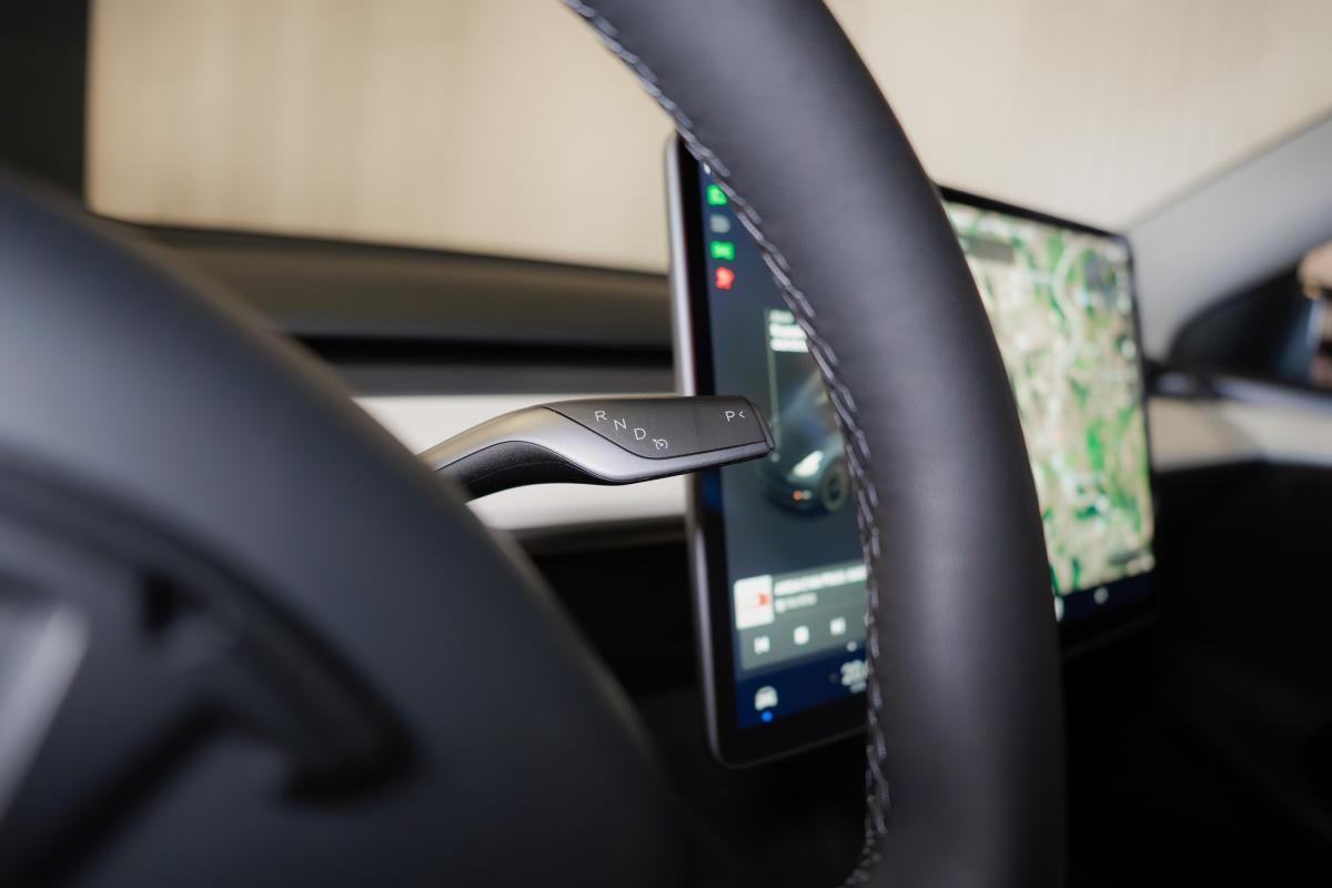 tesla-model-y-2021-eletrico-500cc