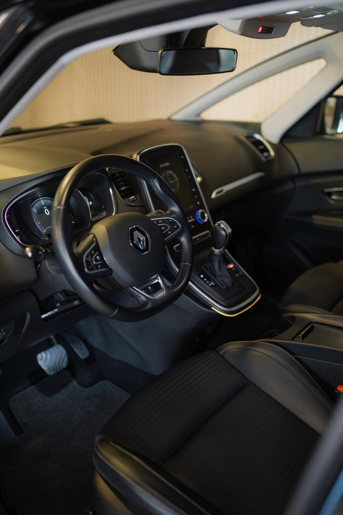 renault-scenic-2018-diesel-1461cc