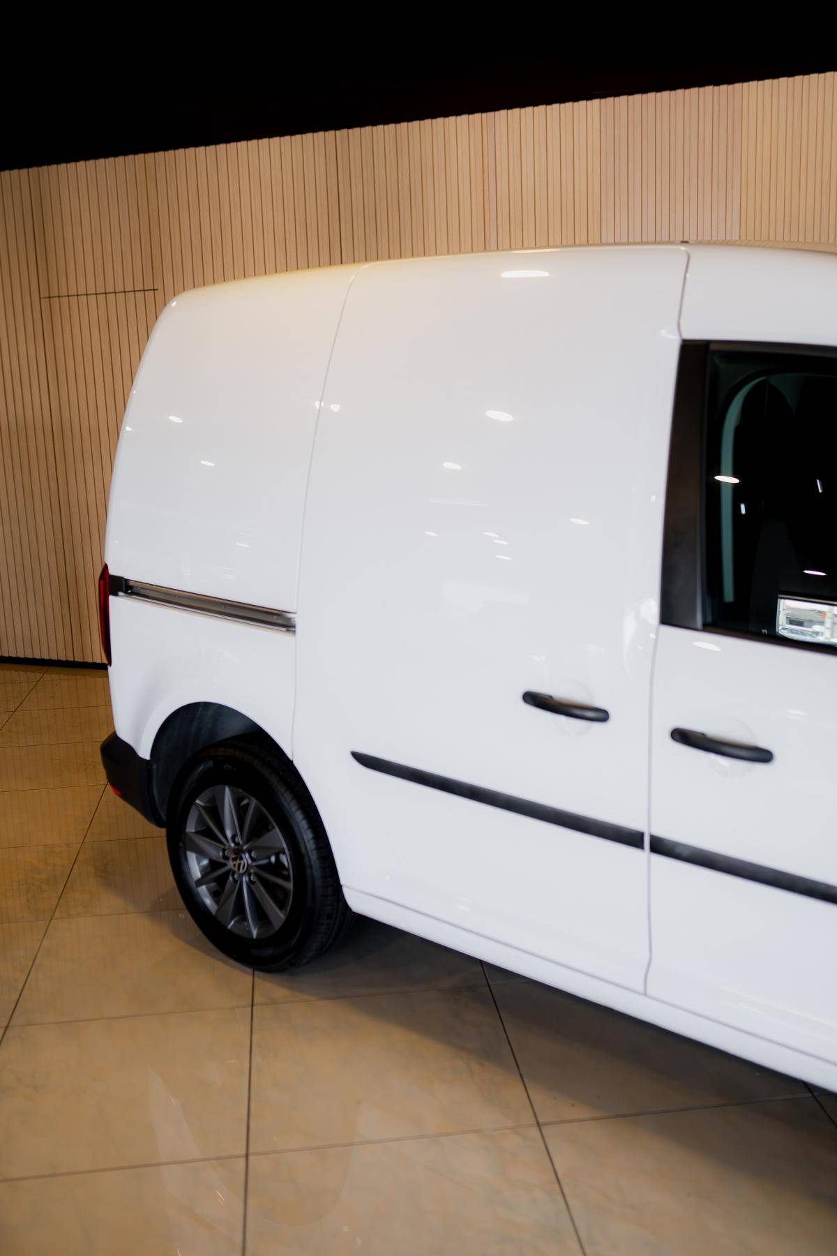 volkswagen-caddy-2017-diesel-1968cc