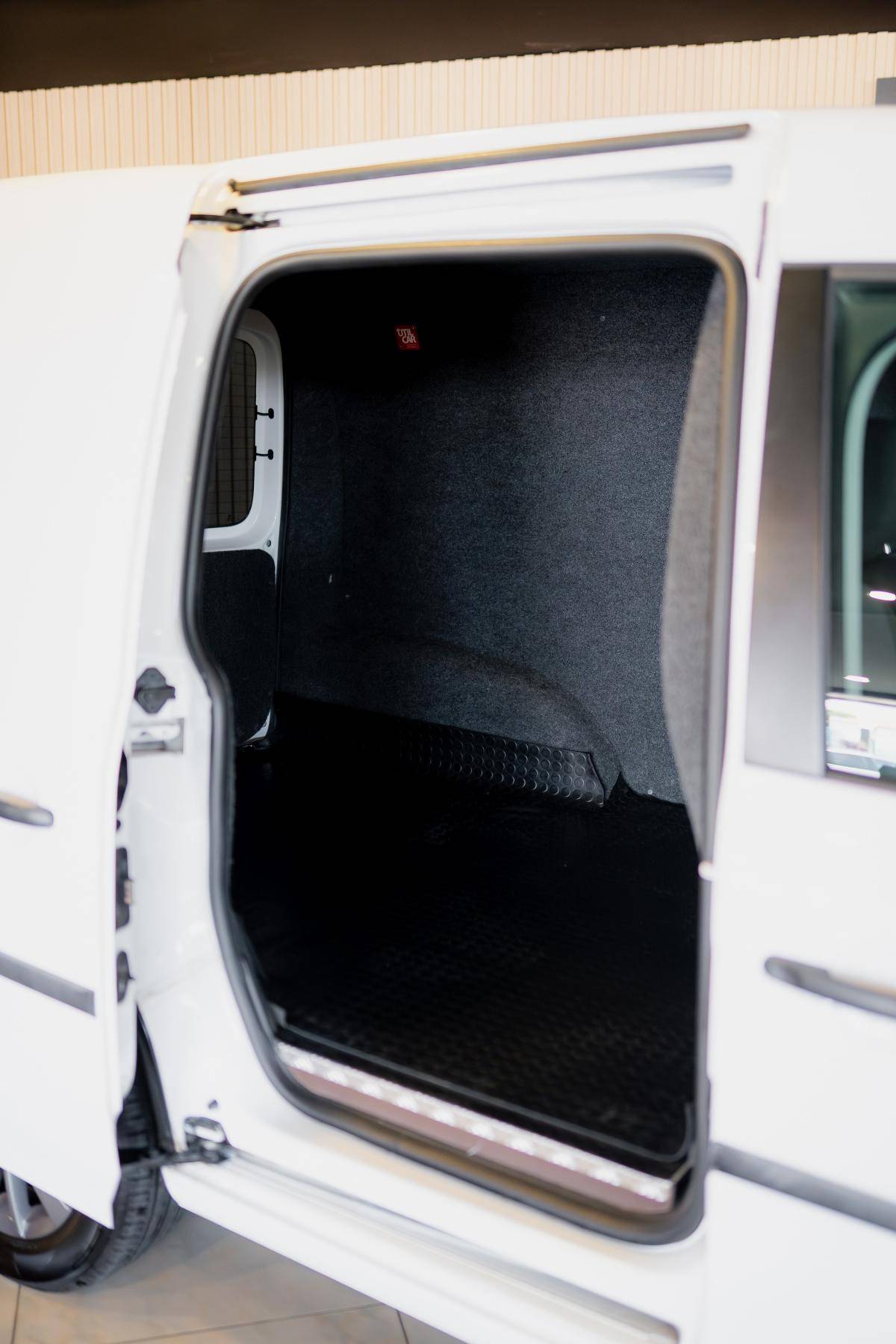 volkswagen-caddy-2017-diesel-1968cc