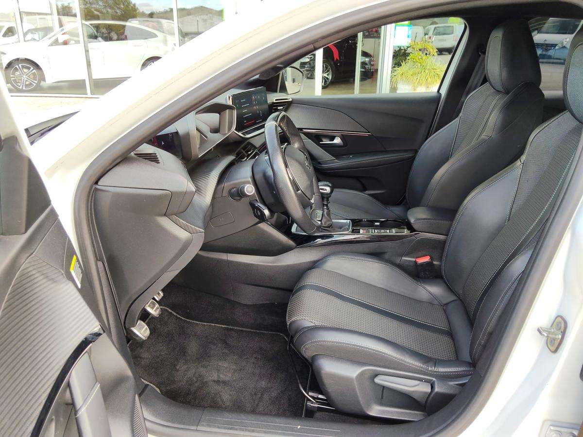 peugeot-208-2022-diesel-1499cc